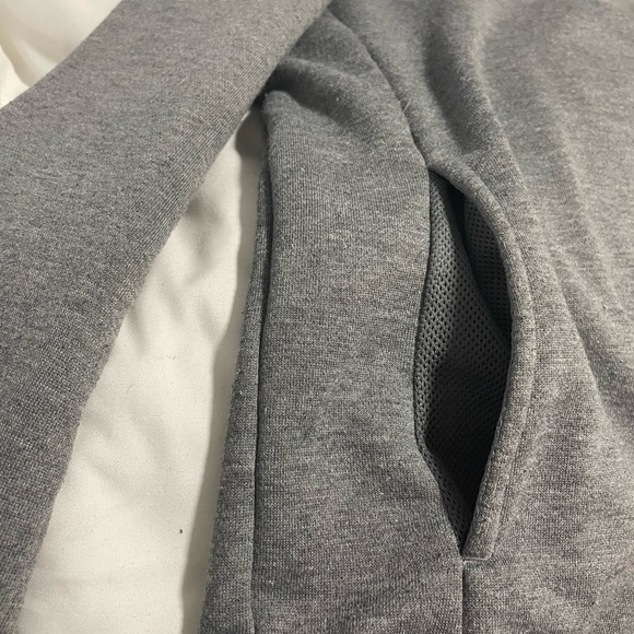 Nike Dri Fit Hoodie Girls Size large kids Pullover Sweatshirt Gray & Pink - Picture 3 of 5